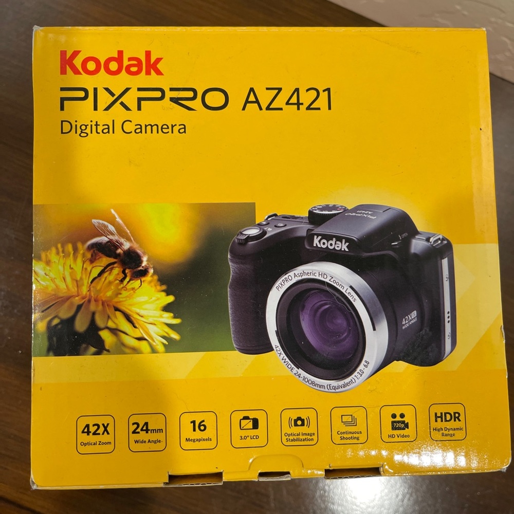 Kodak PixPro AZ421 Digital Camera